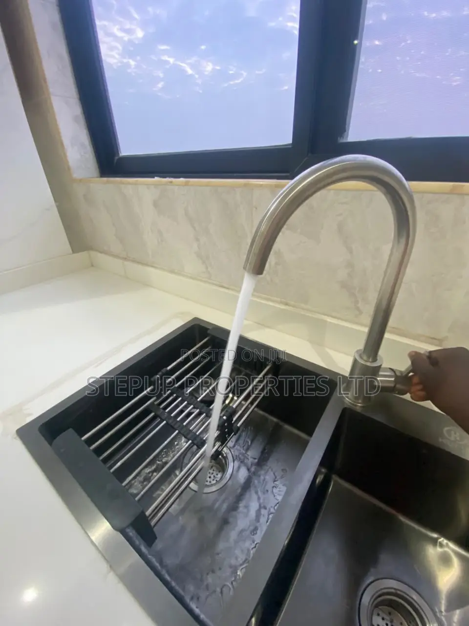 2bdrm Apartment in Adjiringanor, Adjiriganor for rent