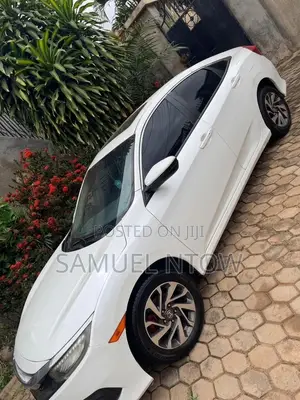 Honda Civic EX 4dr Sedan (2.0L 4cyl) 2017 White