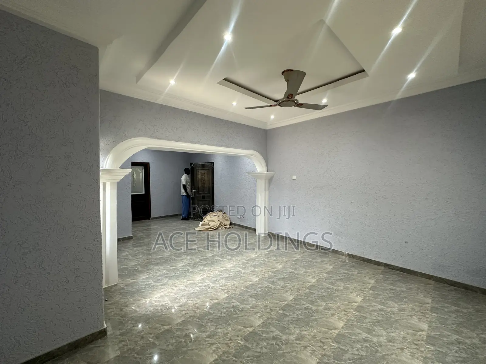 4bdrm House in School Junction for rent