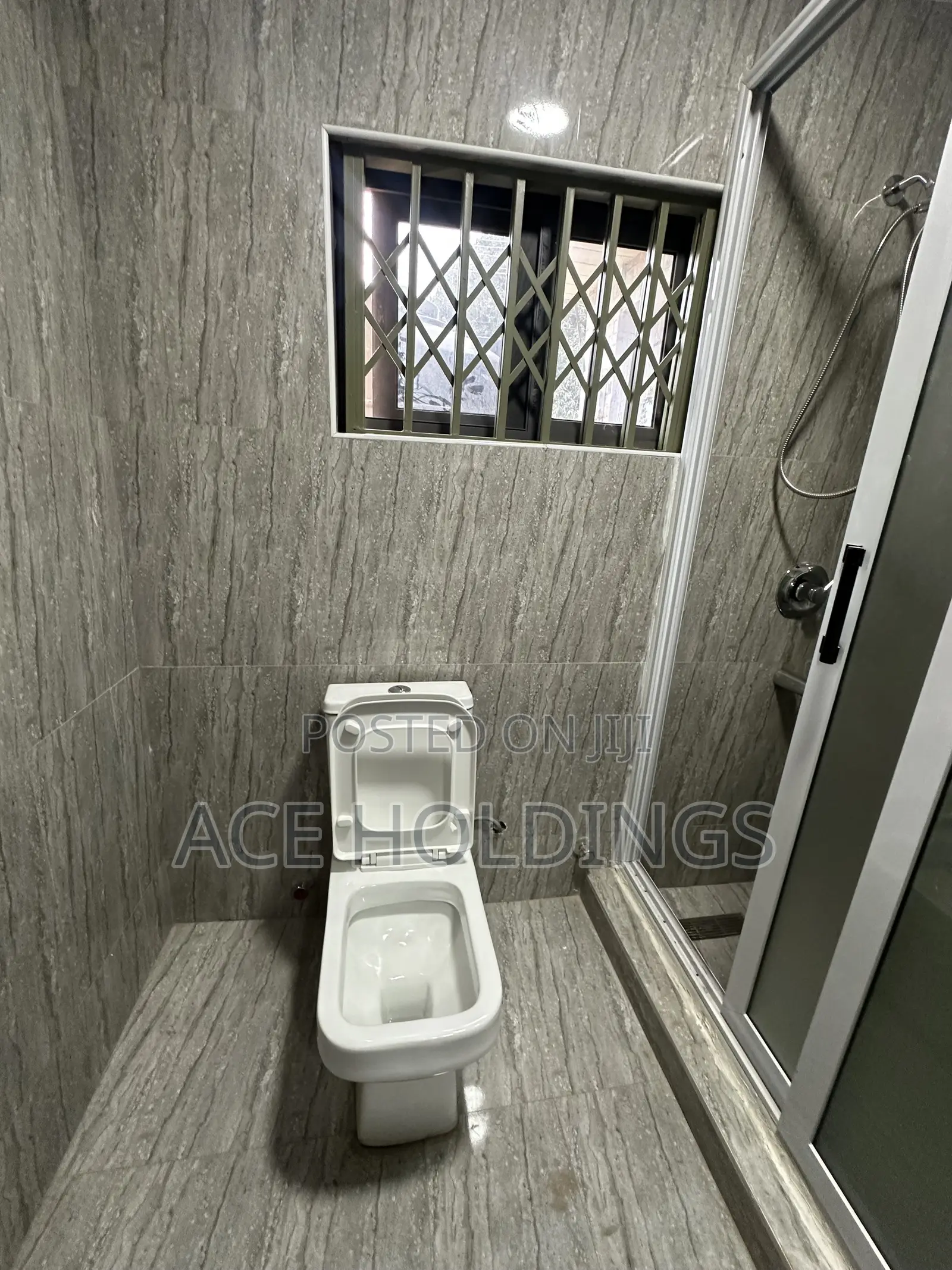 4bdrm House in School Junction for rent