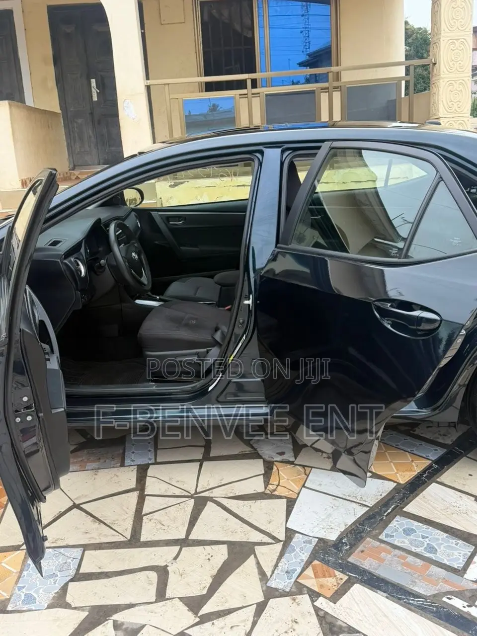 Toyota Corolla LE 4dr Sedan (1.8L 4cyl CVT) 2017 Black