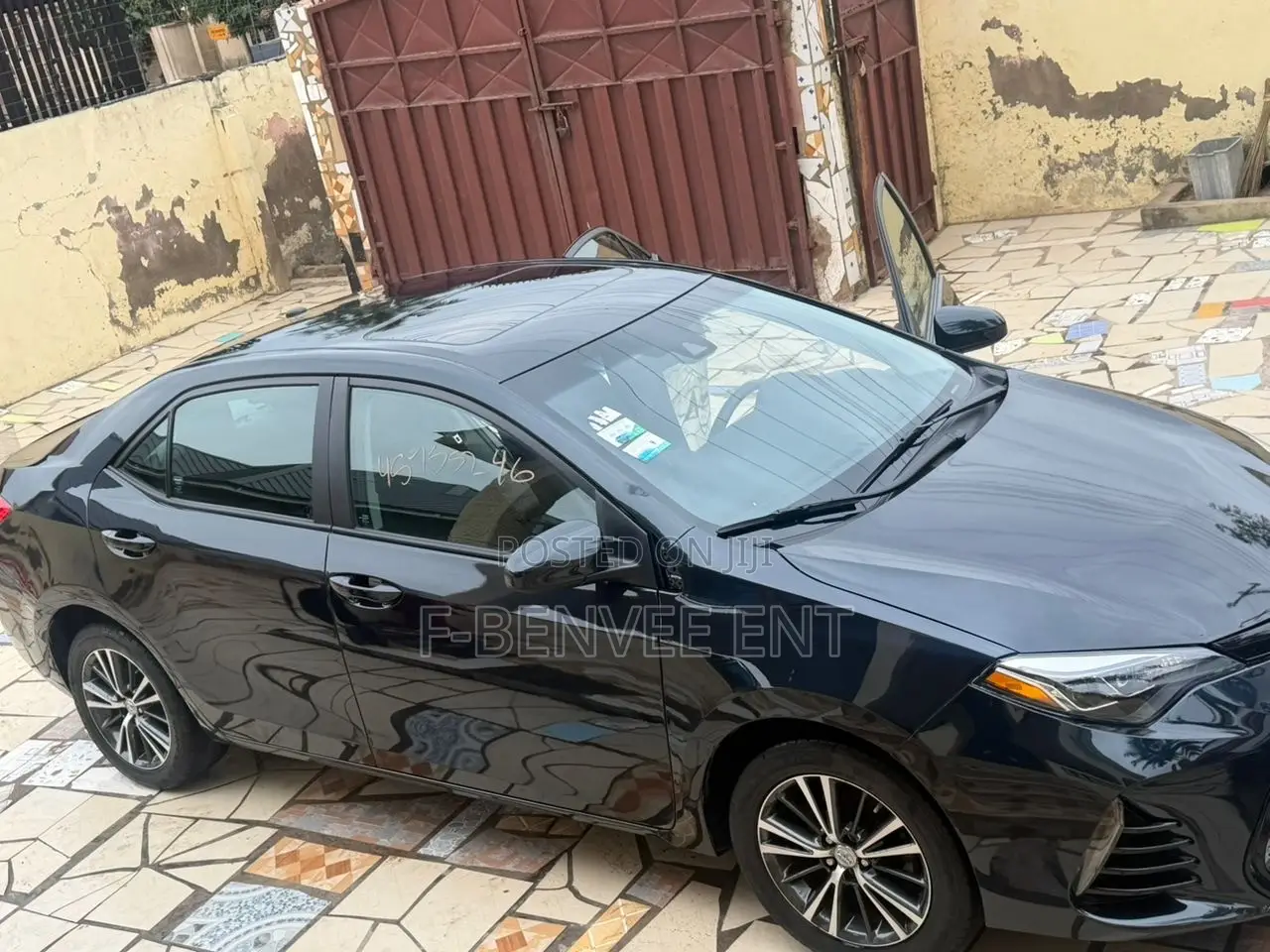 Toyota Corolla LE 4dr Sedan (1.8L 4cyl CVT) 2017 Black
