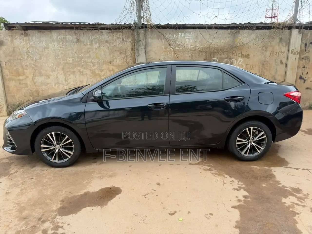 Toyota Corolla LE 4dr Sedan (1.8L 4cyl CVT) 2017 Black