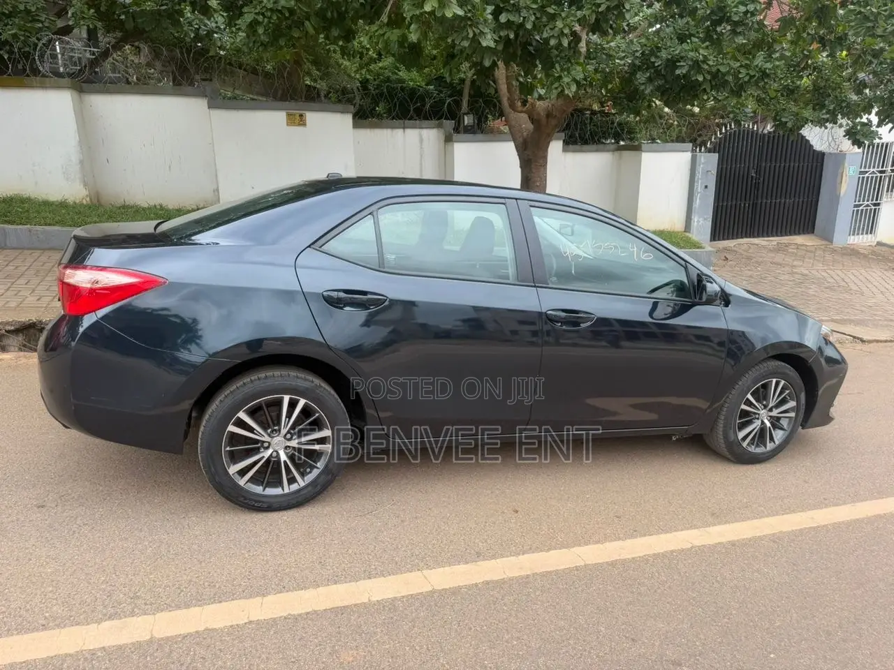 Toyota Corolla LE 4dr Sedan (1.8L 4cyl CVT) 2017 Black