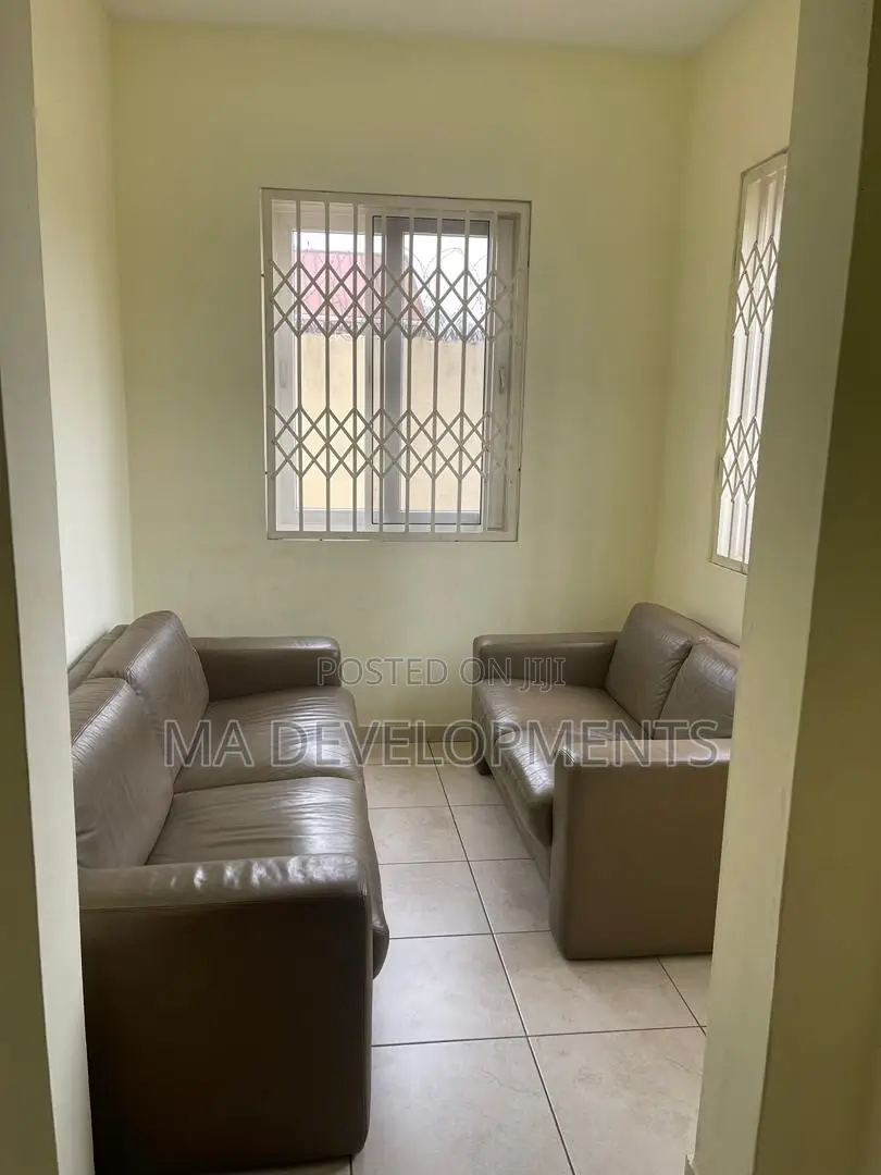 3bdrm House in Madev Realty, Achimota for rent