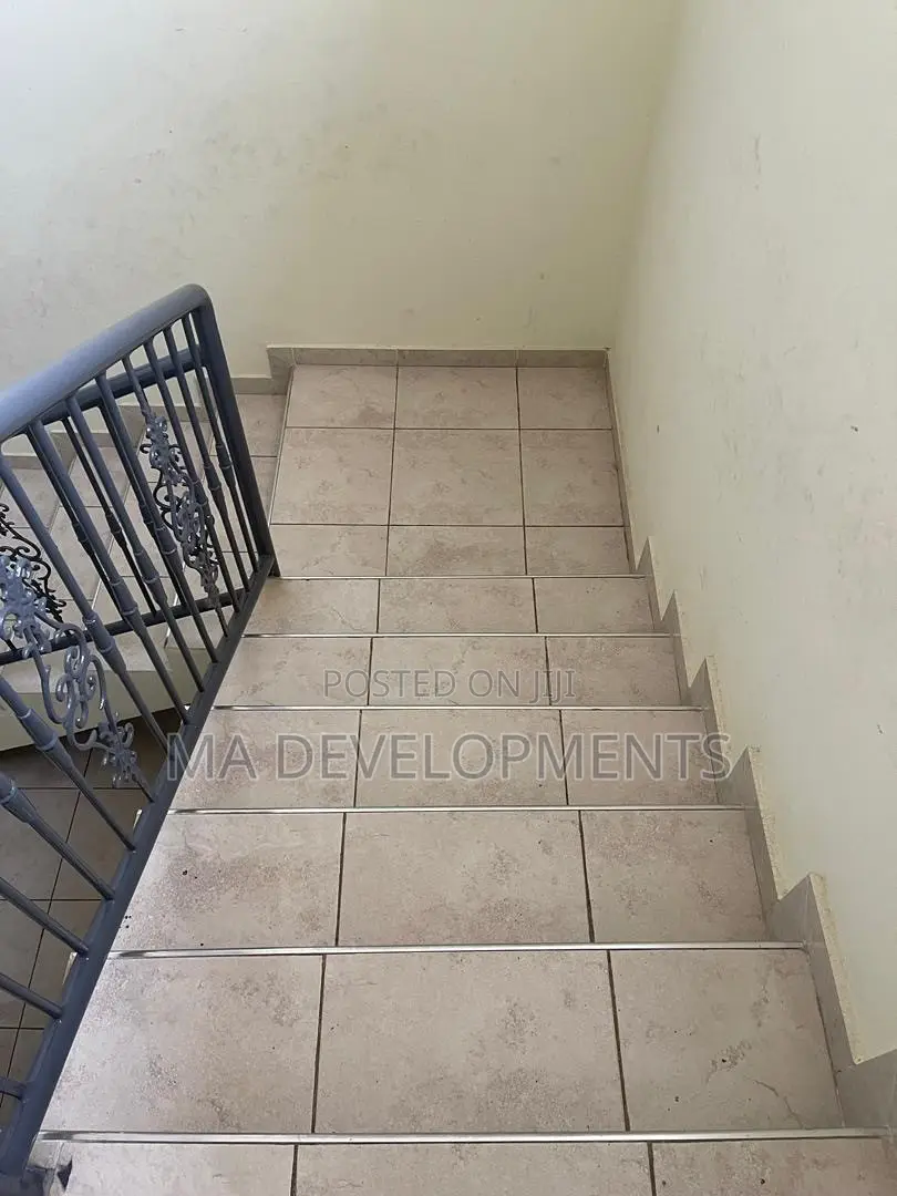 3bdrm House in Madev Realty, Achimota for rent