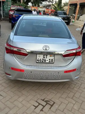 Toyota Corolla L 4dr Sedan (1.8L 4cyl 4A) 2015 Silver