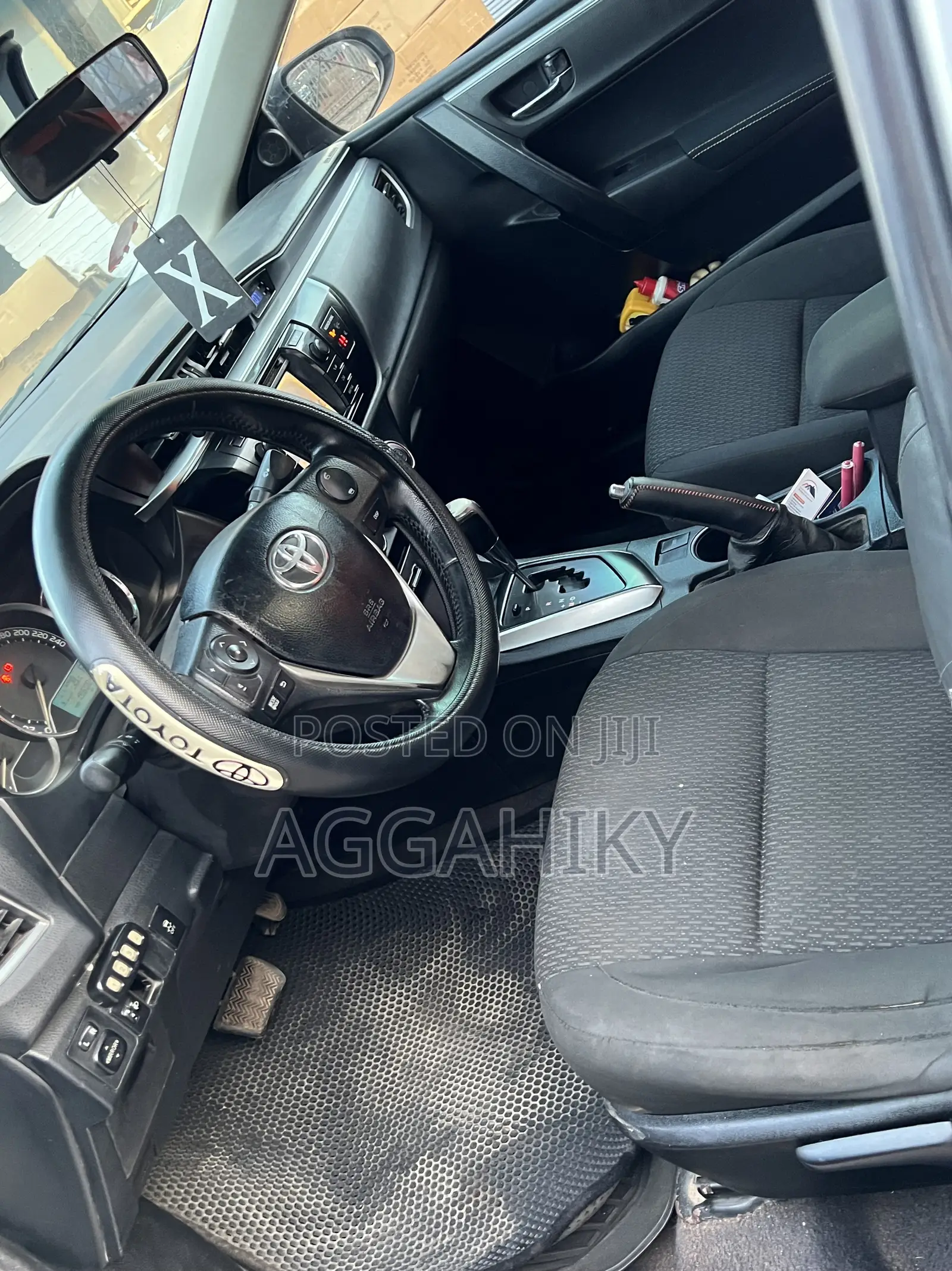 Toyota Corolla L 4dr Sedan (1.8L 4cyl 4A) 2015 Silver