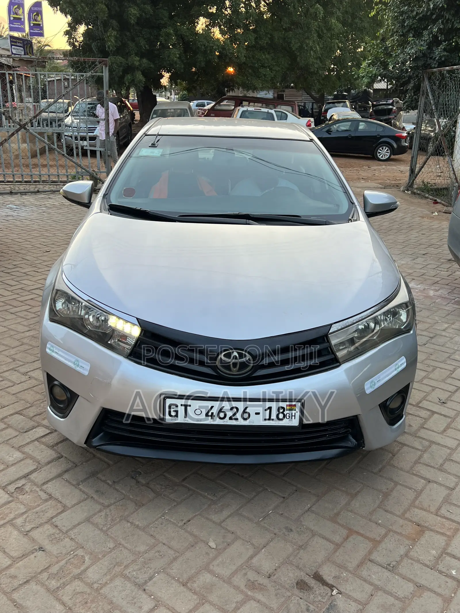 Toyota Corolla L 4dr Sedan (1.8L 4cyl 4A) 2015 Silver