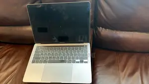 Laptop Apple MacBook Pro 2020 16GB Intel Core i5 SSD 512GB