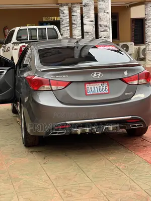 Hyundai Elantra Limited Sedan FWD (1.8L 4cyl 6A) 2013 Gray