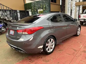 Hyundai Elantra Limited Sedan FWD (1.8L 4cyl 6A) 2013 Gray