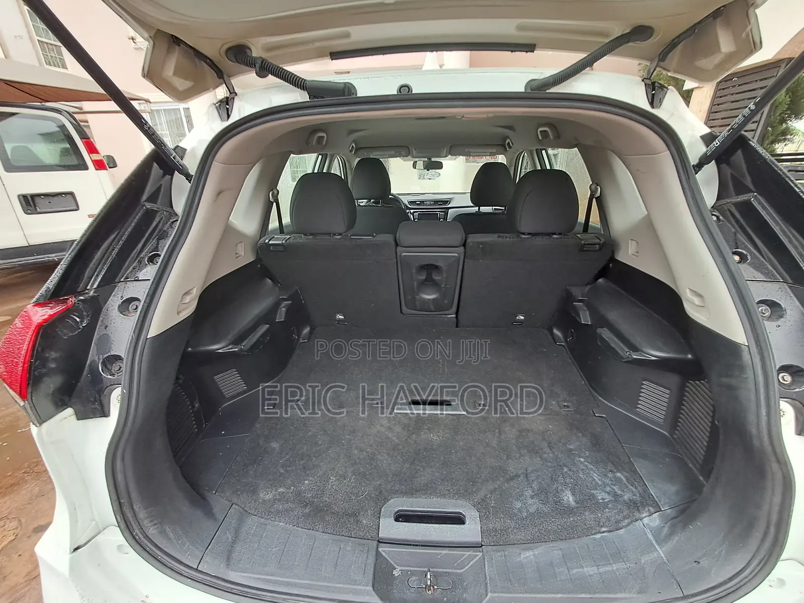 Nissan Rogue SV AWD 2018 White