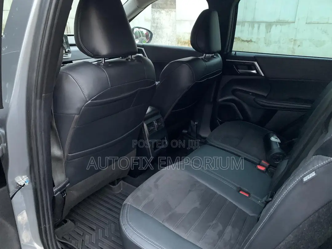Mitsubishi Outlander SE 2023 Silver