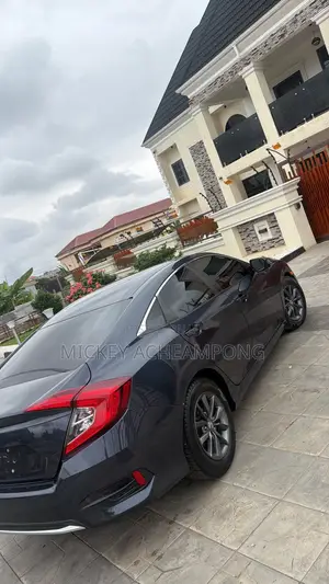 Honda Civic EX 2021 Gray