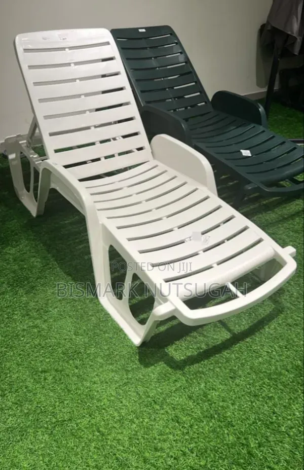 Plastic Sun Lounger Chair