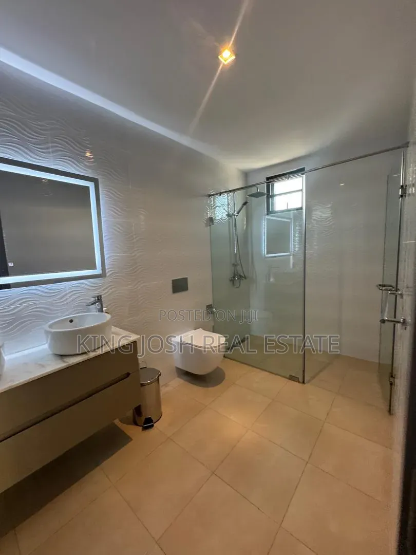 4bdrm House in Spintex, Baatsona Total for rent