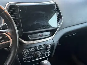 Jeep Cherokee 2014 Android