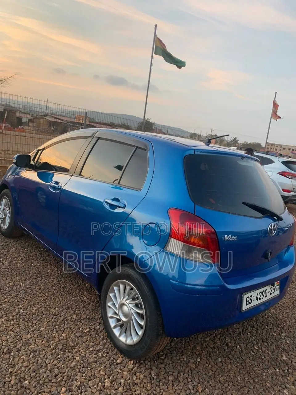 Toyota Vitz 2010 Blue