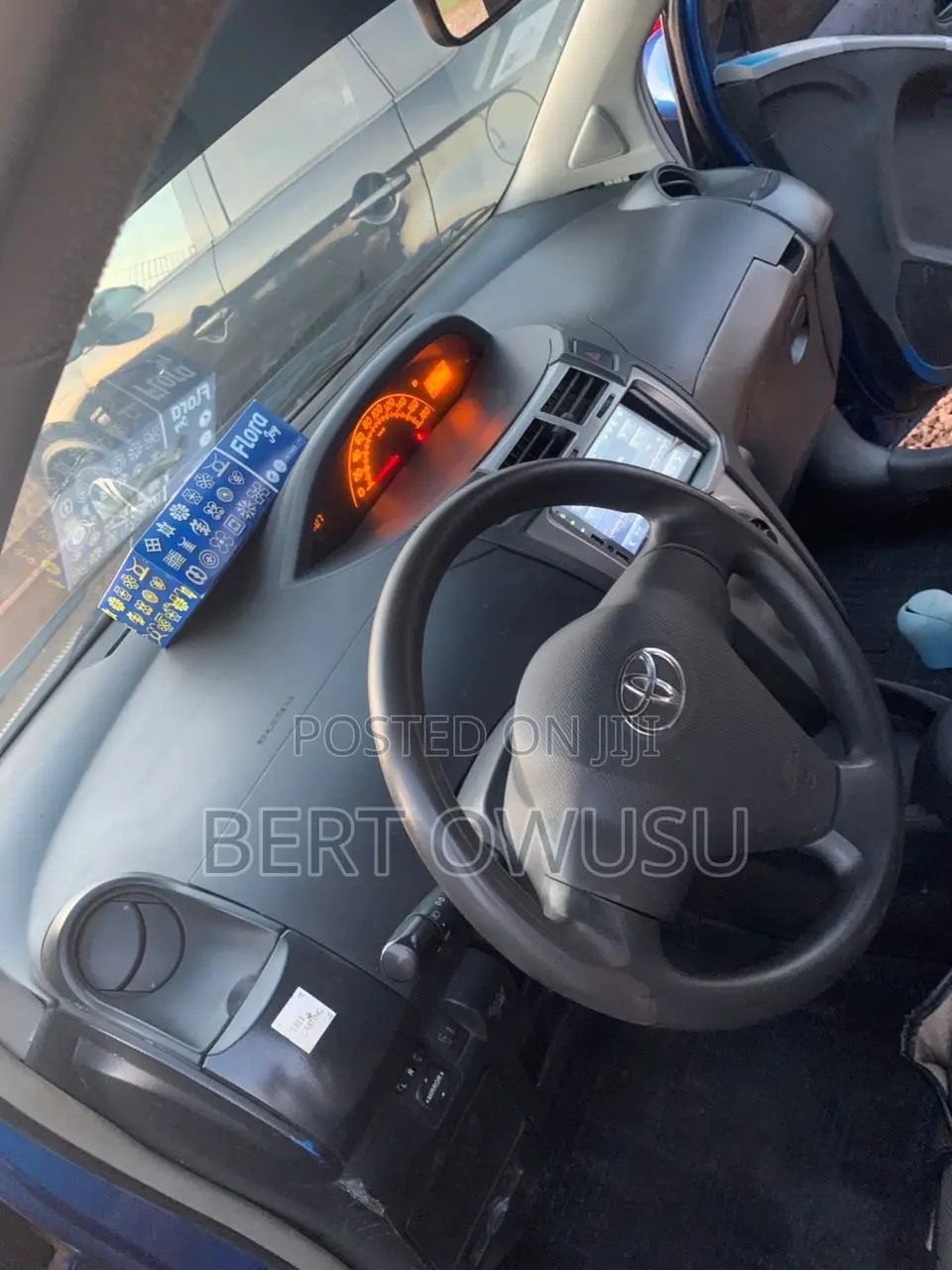 Toyota Vitz 2010 Blue