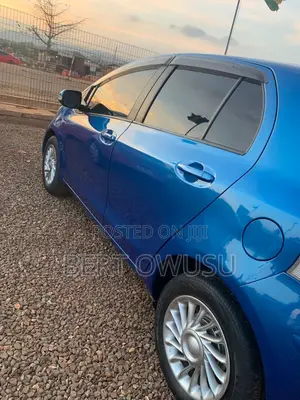 Toyota Vitz 2010 Blue