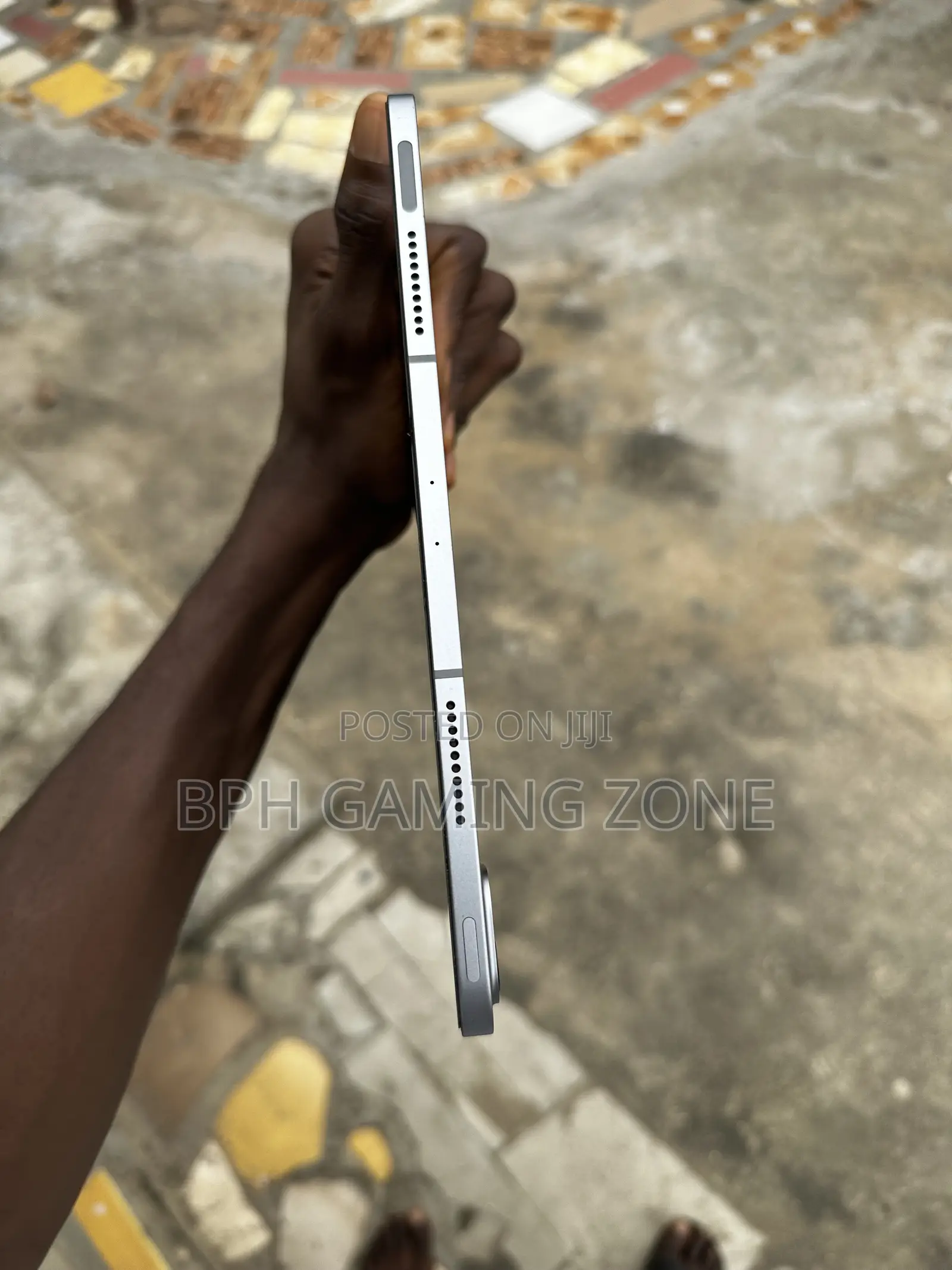 Apple iPad Pro 12.9 (2022) 256 GB Gray