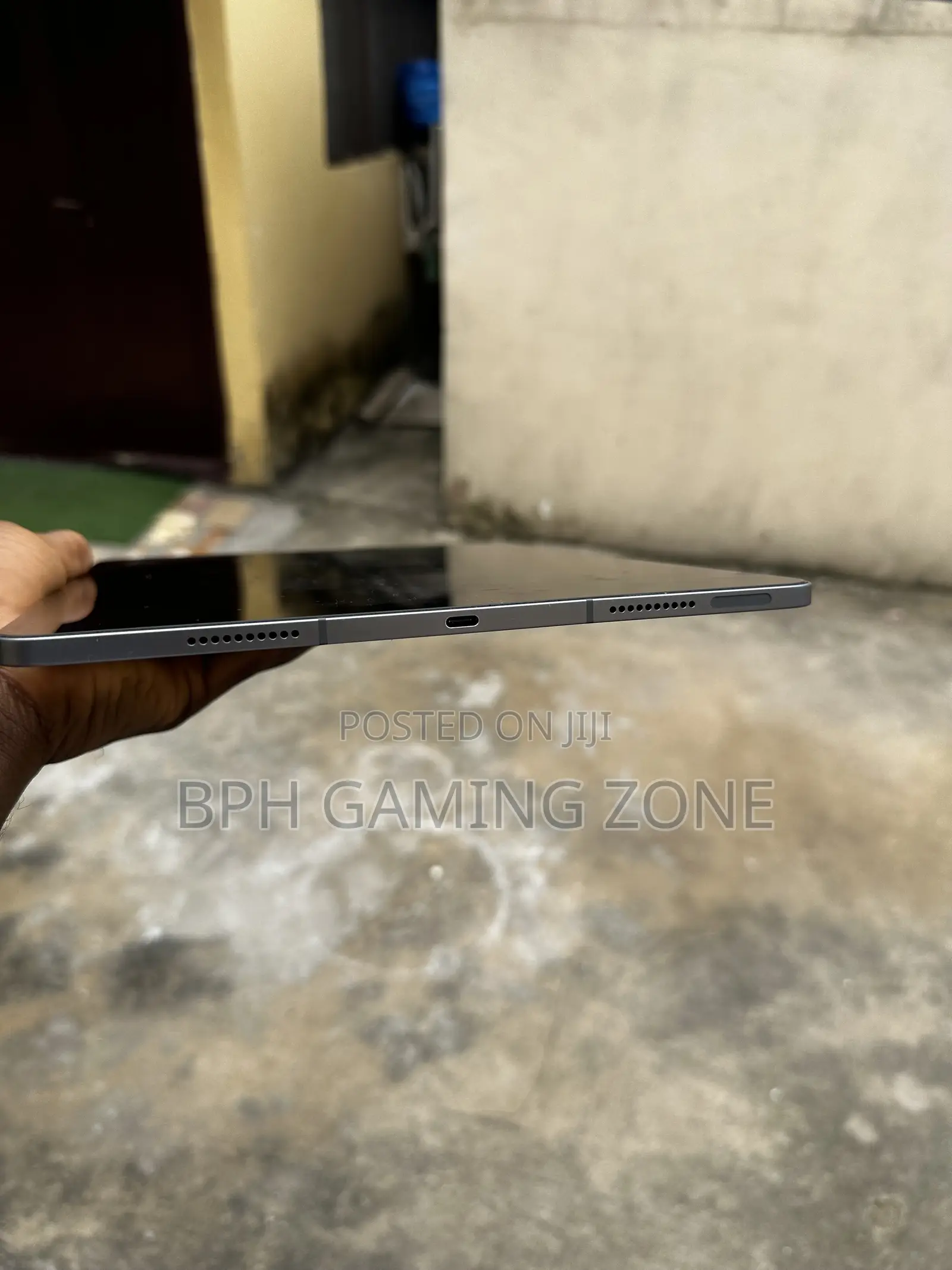 Apple iPad Pro 12.9 (2022) 256 GB Gray