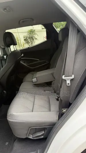 Hyundai Santa Fe 2016 White