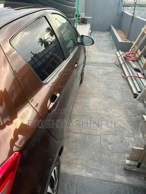 Toyota Vitz 2012 Brown