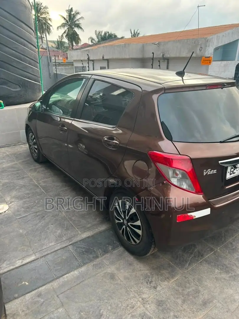 Toyota Vitz 2012 Brown