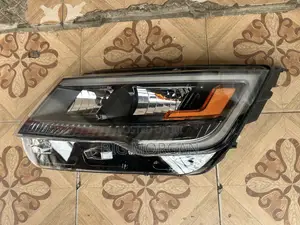 Ford Explorer 2017 2018 2019 Headlight