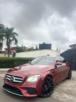 Mercedes-Benz E300 4Matic AWD Sedan (2.0L 4cyl 9A) 2017 Red
