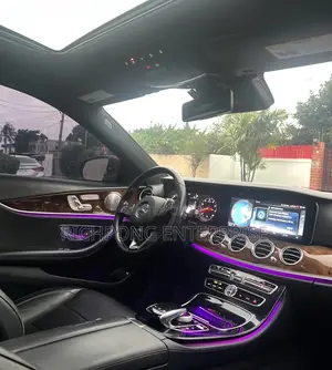Mercedes-Benz E300 4Matic AWD Sedan (2.0L 4cyl 9A) 2017 Red