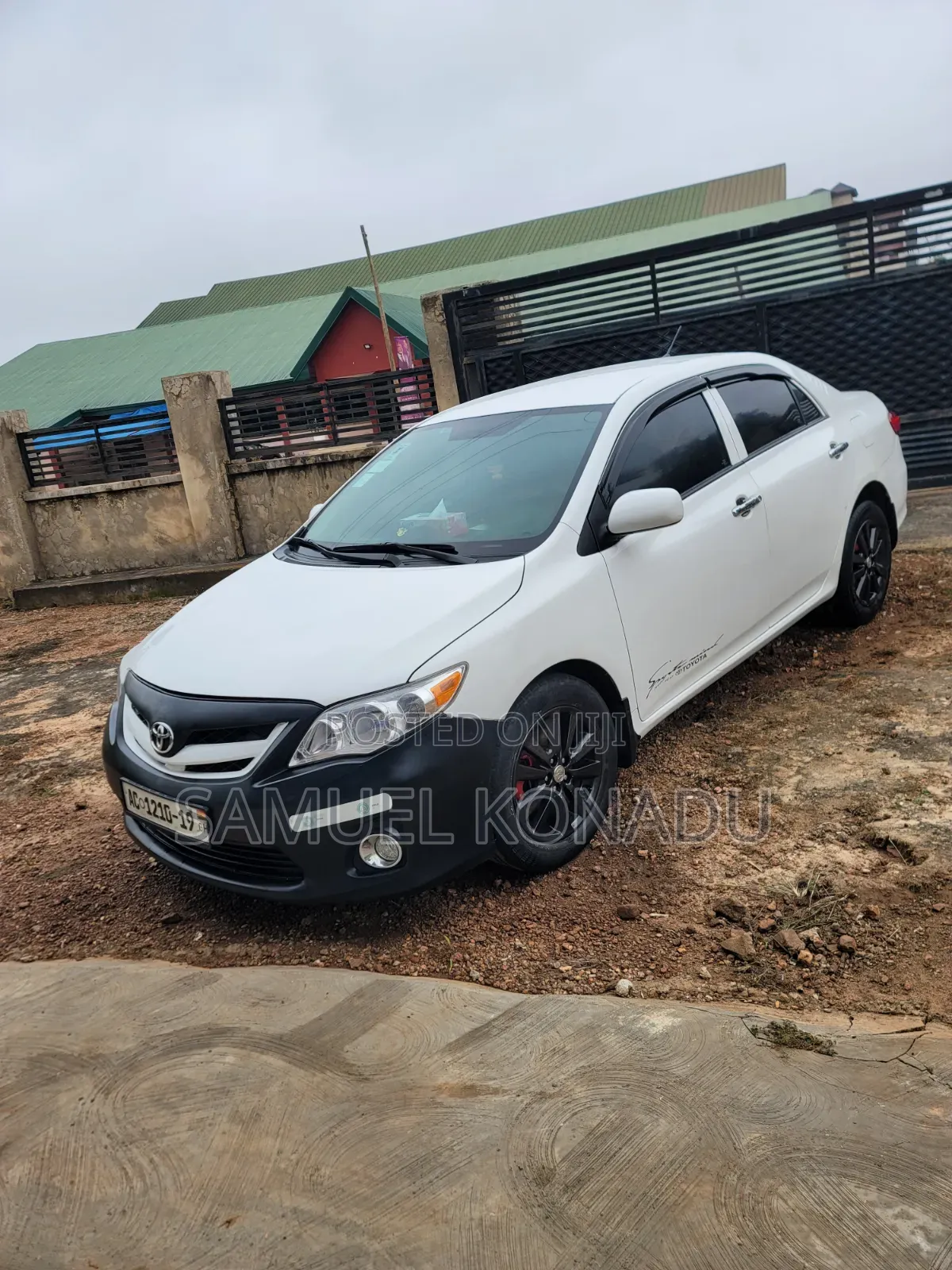 Toyota Corolla 2013 White