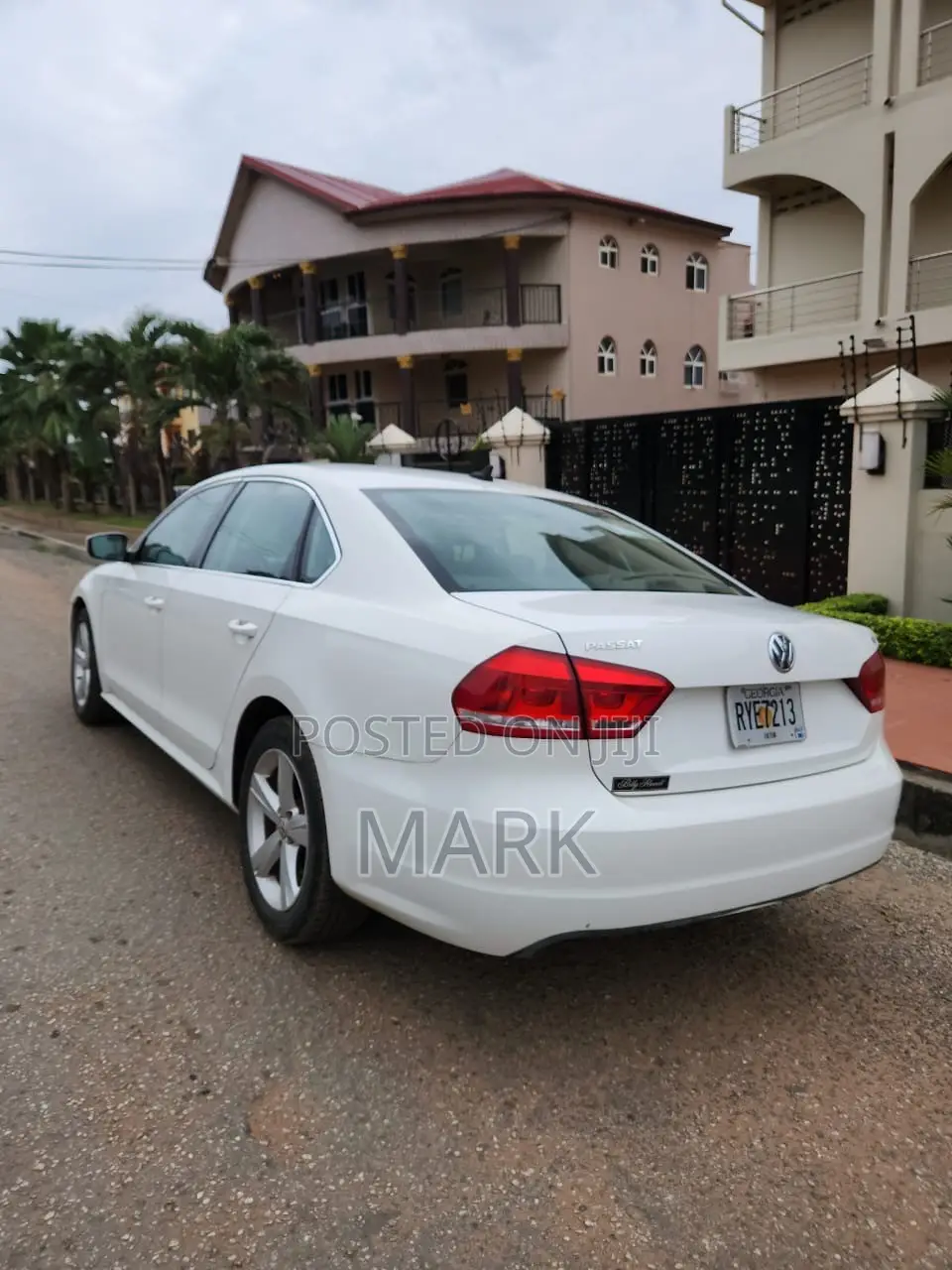 Volkswagen Passat 2013 White