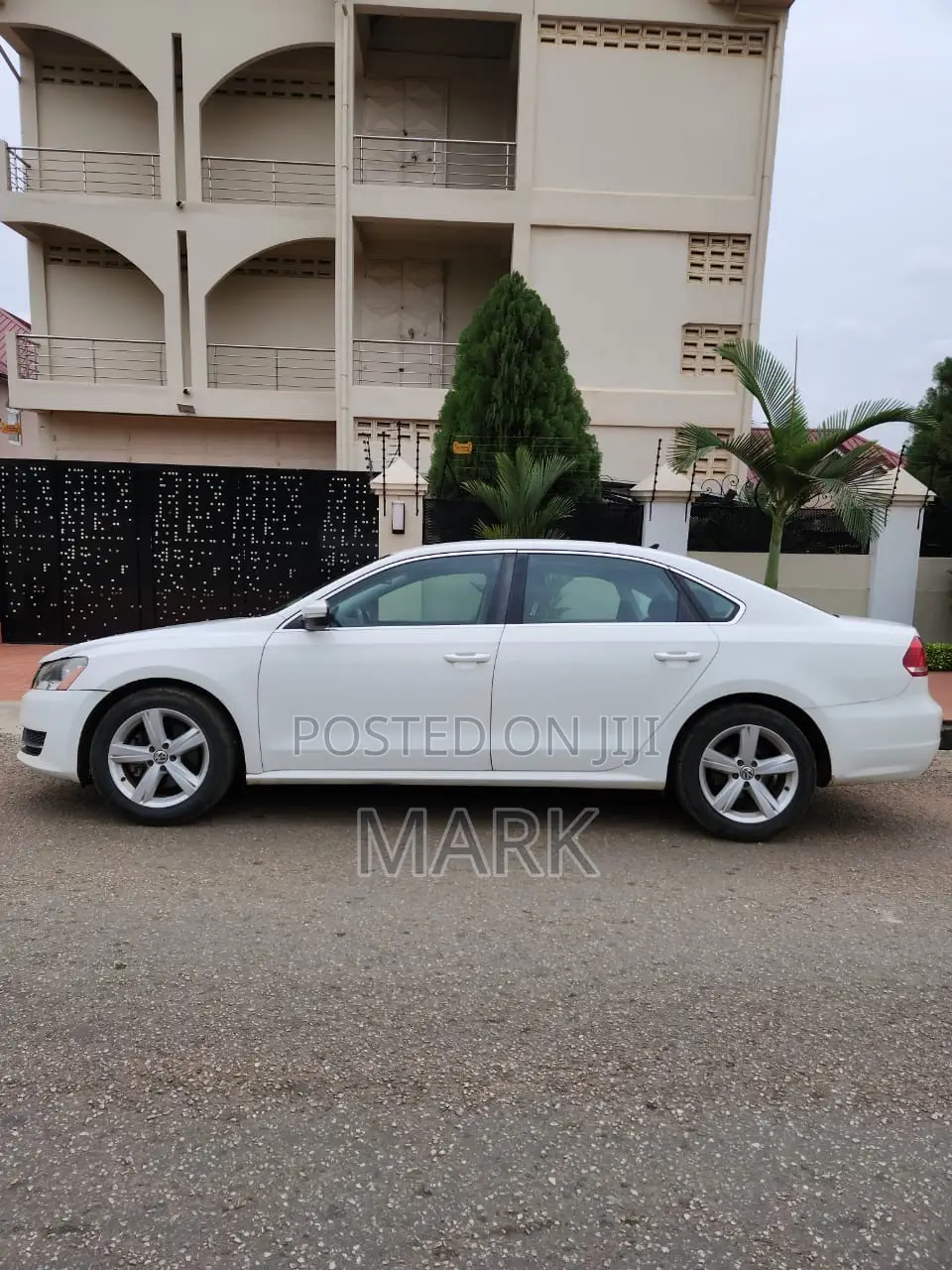 Volkswagen Passat 2013 White
