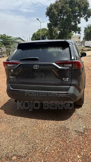 Toyota RAV4 2022 Black