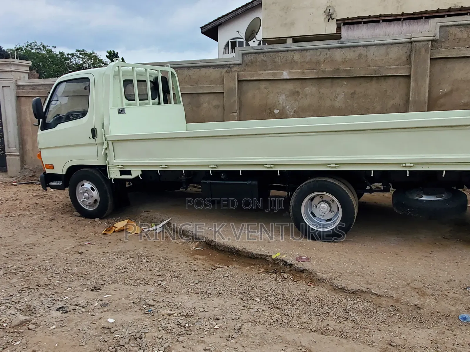 Hyundai Mighty 2