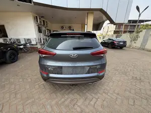 Hyundai Tucson Limited FWD 2017 Brown