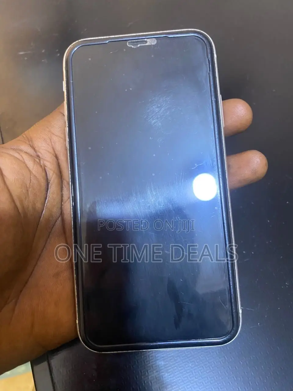 Apple iPhone XR 64 GB White