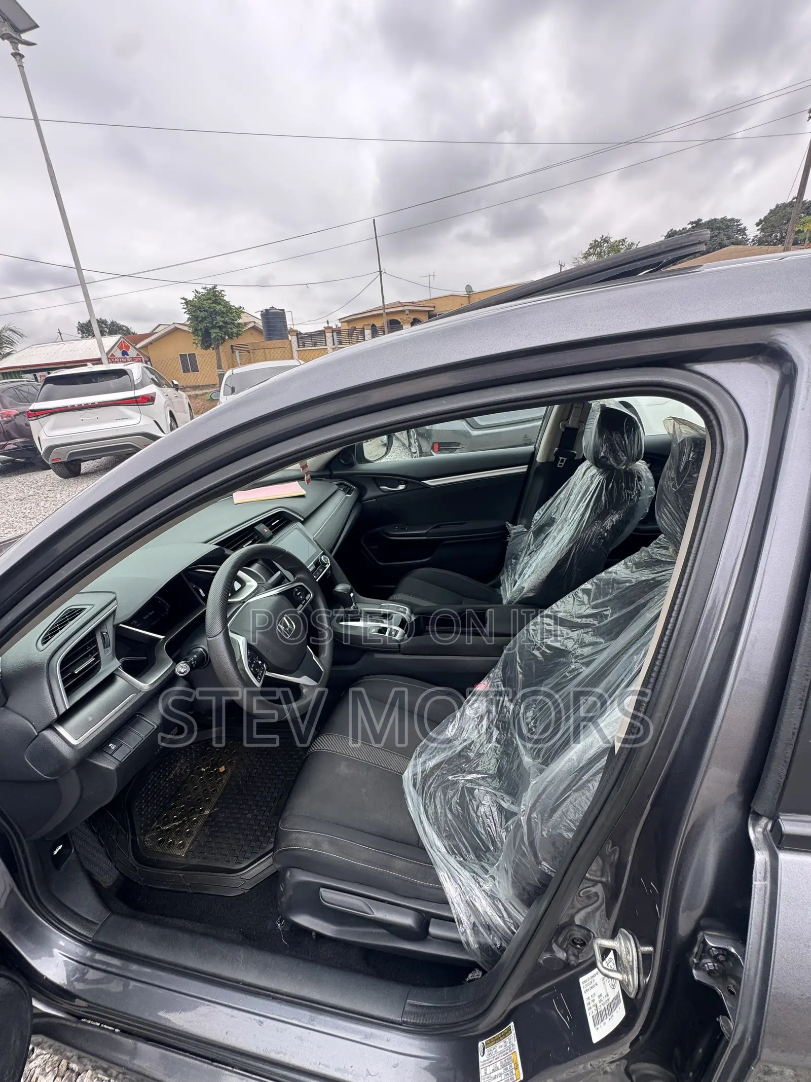 Honda Civic LX 4dr Sedan (2.0L 4cyl) 2016 Gray