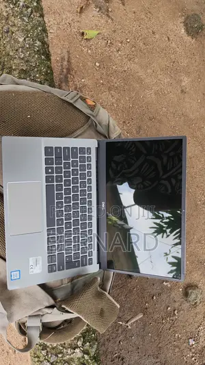 Laptop Dell Latitude 3301 8GB Intel Core i5 SSD 256GB