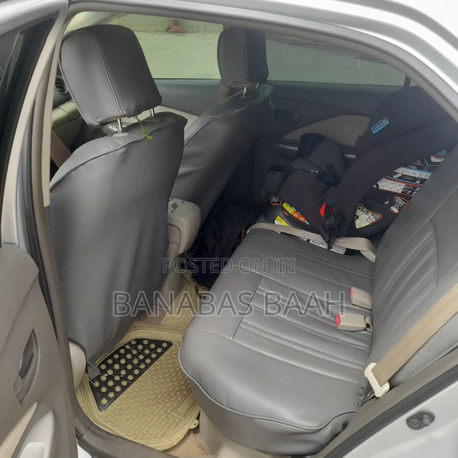 Toyota Belta 2011 Silver