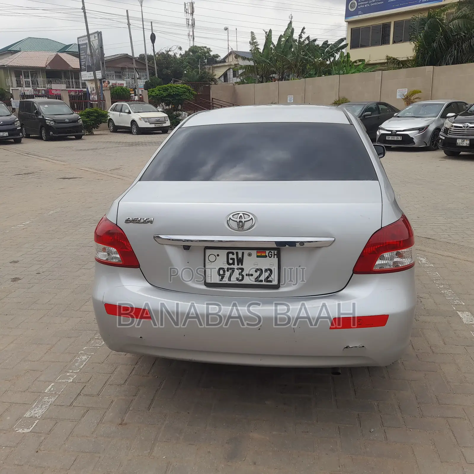 Toyota Belta 2011 Silver
