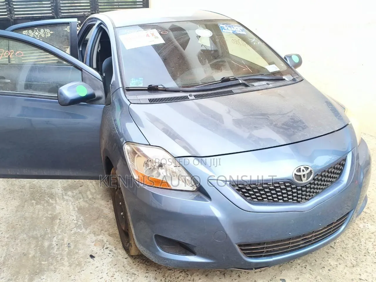 Toyota Yaris 2012 Blue