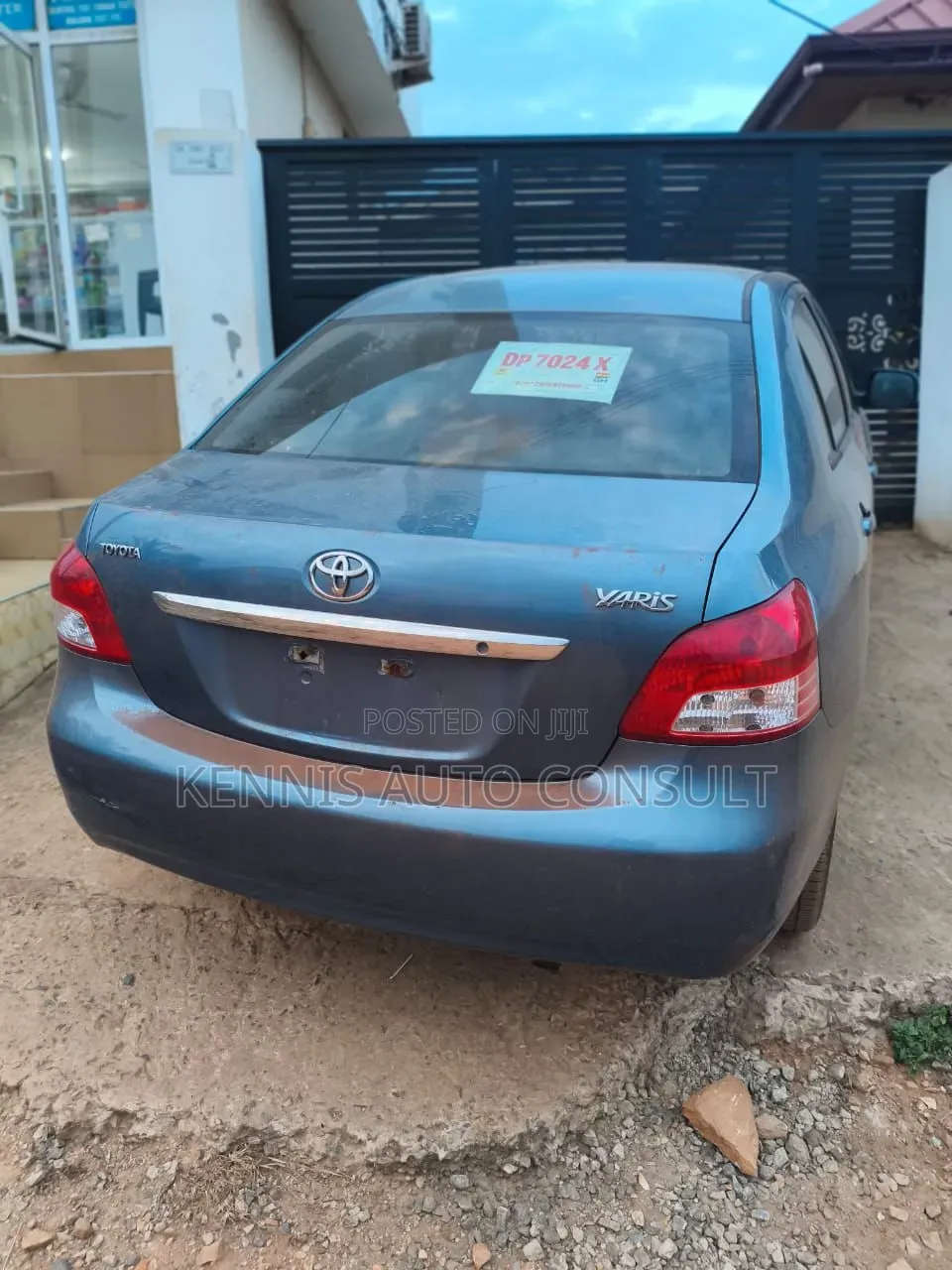 Toyota Yaris 2012 Blue