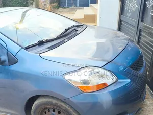 Toyota Yaris 2012 Blue