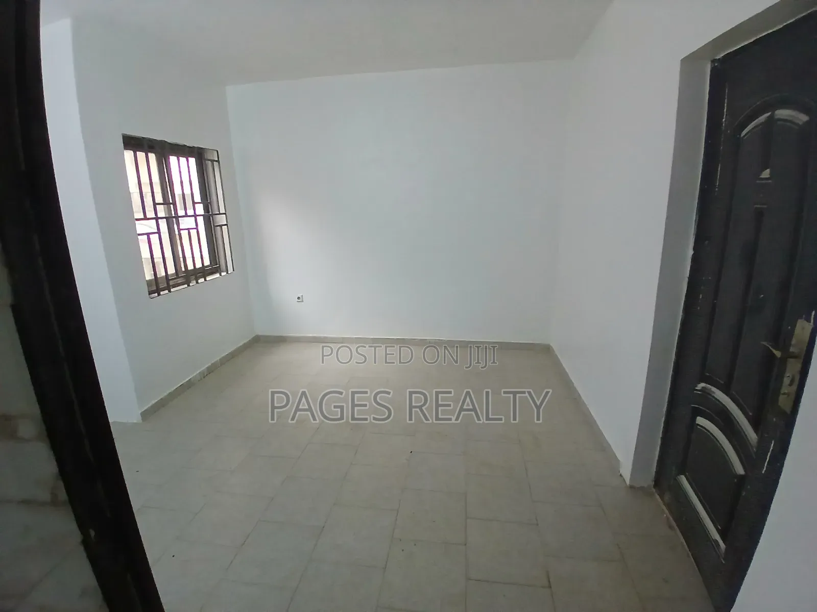 3bdrm Apartment in Madina, Zongo Junction for rent