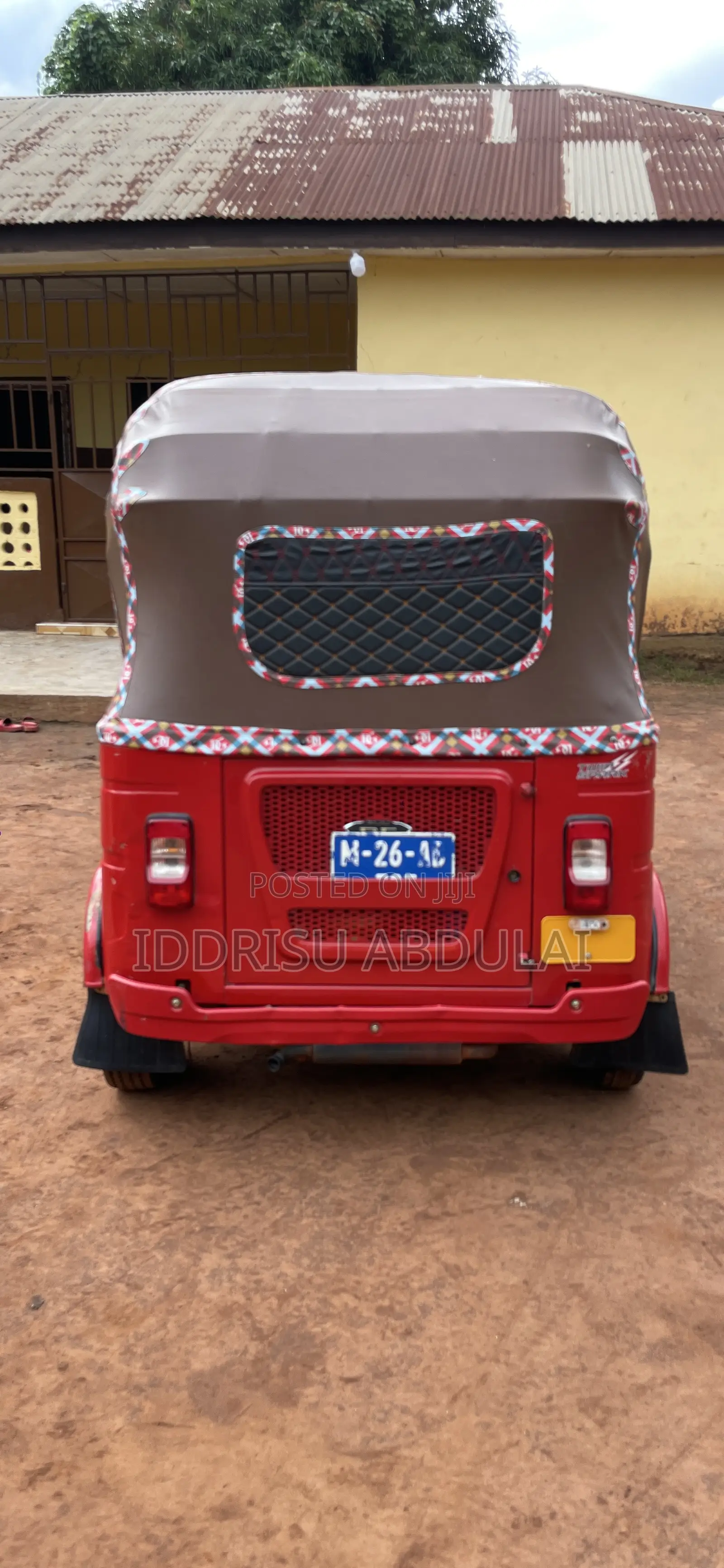 Bajaj RE 2025 Red