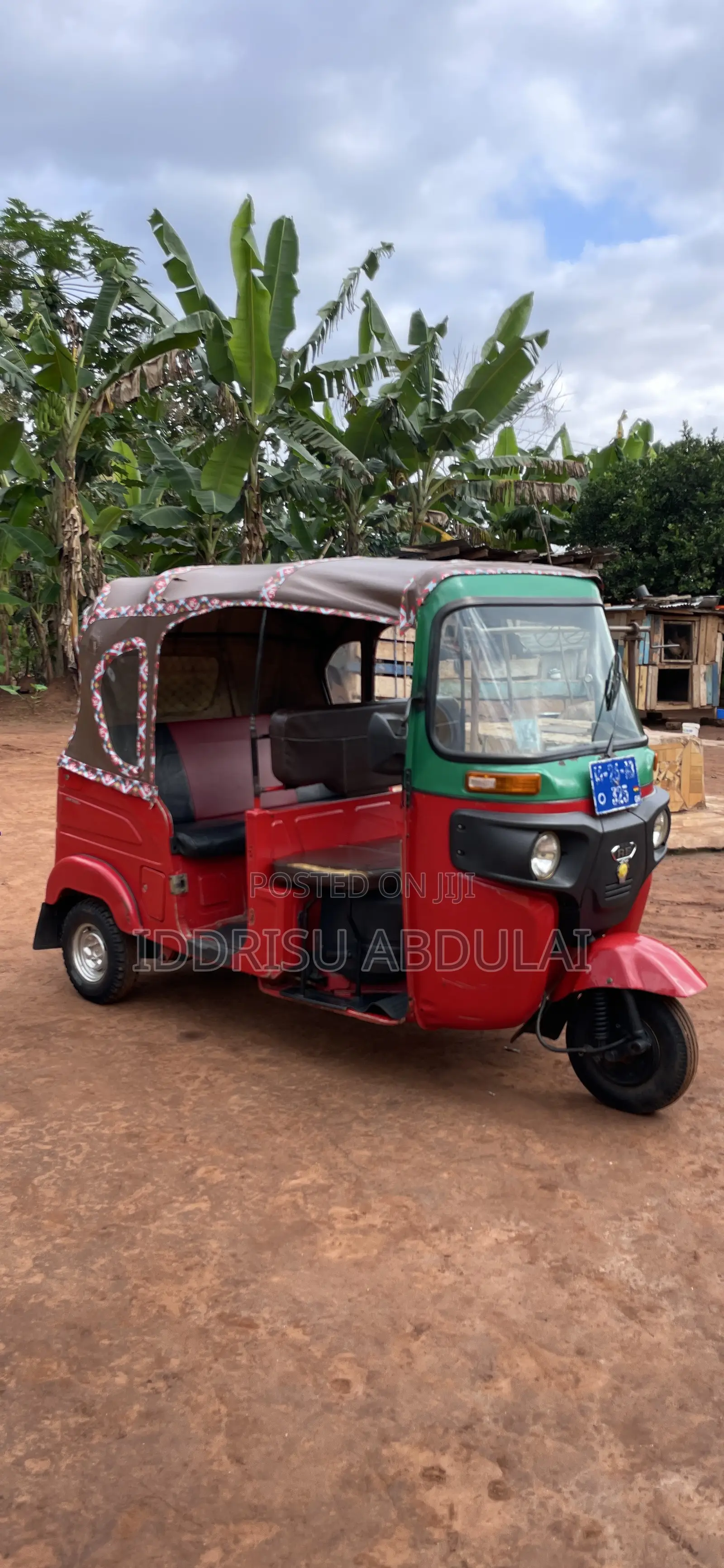Bajaj RE 2025 Red